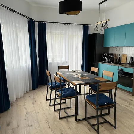 Nadmorski Bursztyn - Debina Apartmanhotel