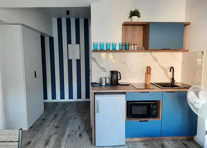 Apartmanhotel Nadmorski Bursztyn - Debina 3*