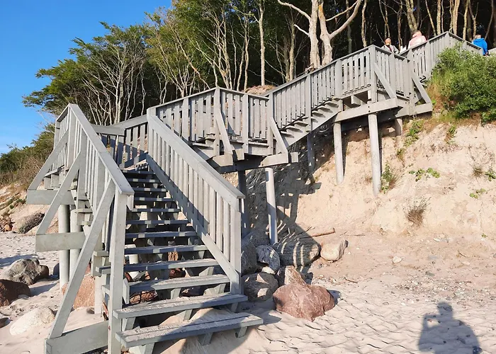 Nadmorski Bursztyn - Debina Apartmanhotel 3*