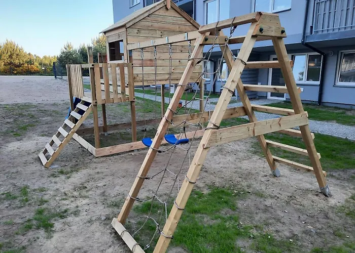 Nadmorski Bursztyn - Debina Apartmanhotel 3*